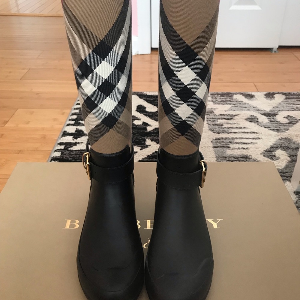 Burberry Belt Rain Boots